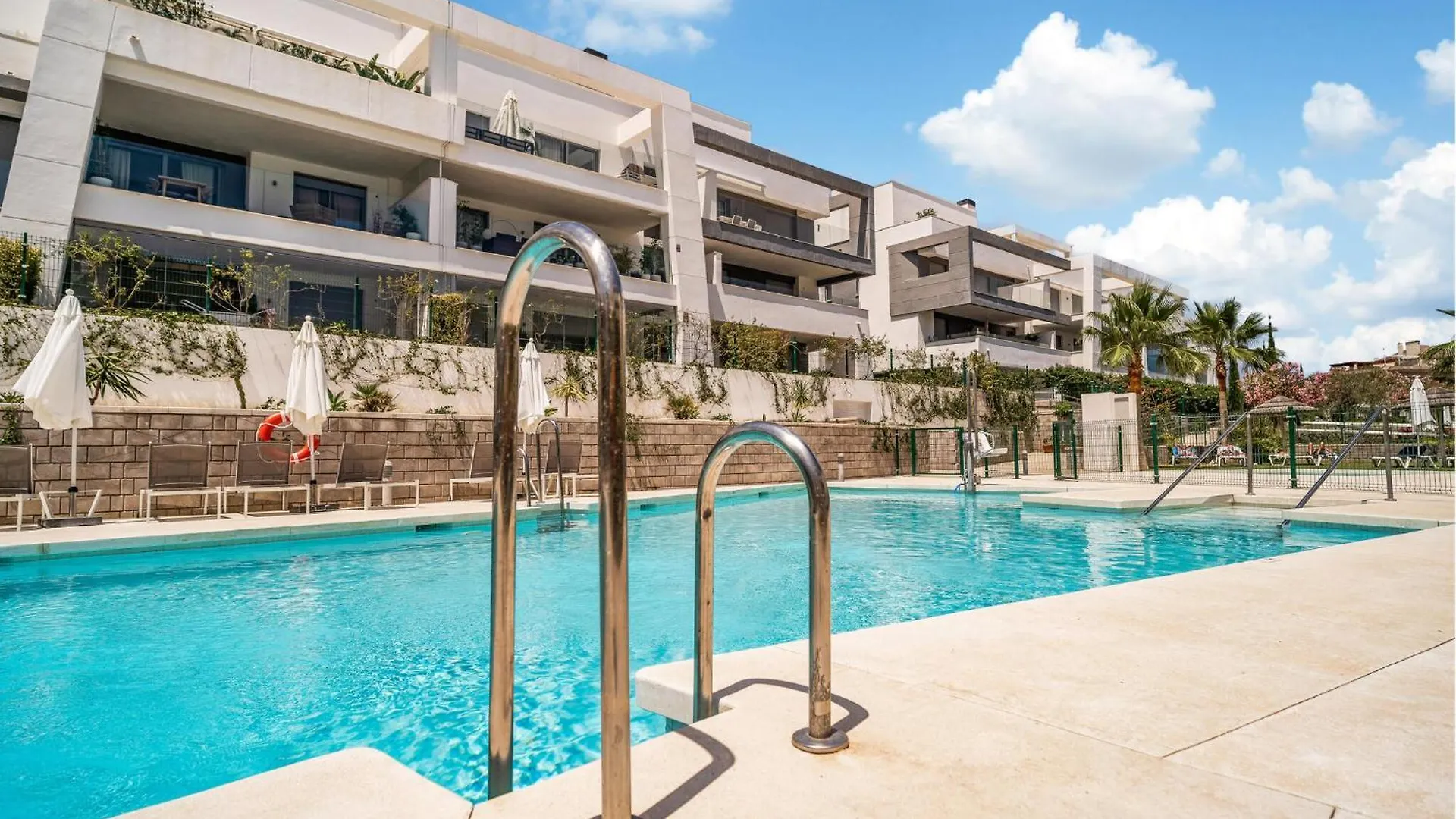 Stunning Apartment In Estepona With Wifi