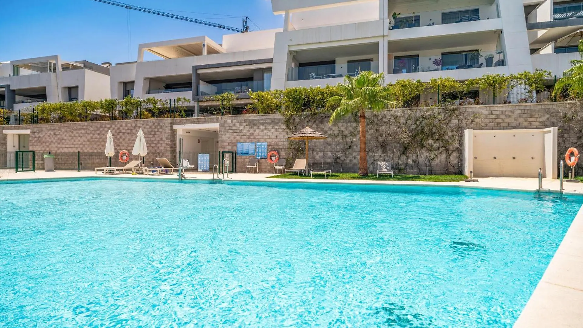 Stunning Apartment In Estepona With Wifi